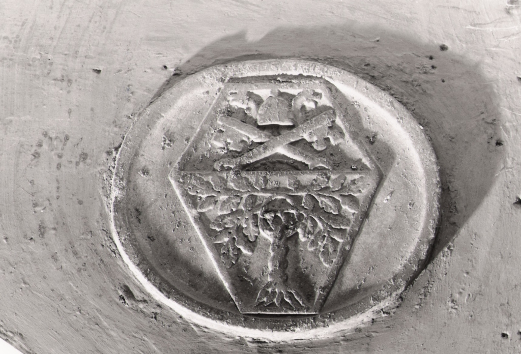 stemma papale (formella) - ambito laziale (sec. XV)