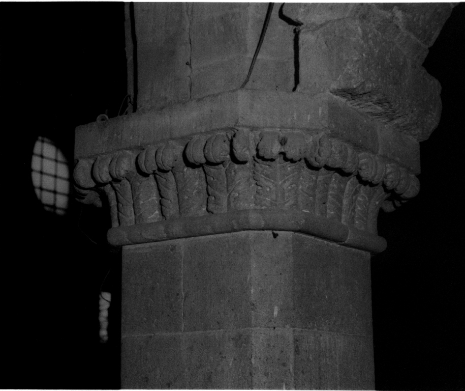 capitello di pilastro - ambito viterbese (inizio sec. XIV)