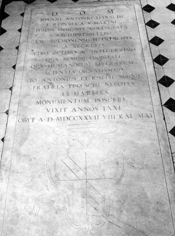 lapide tombale - ambito romano (sec. XVIII)