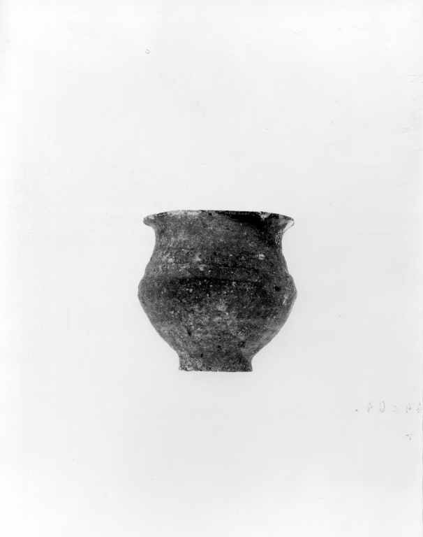 lacrimatoio - ambito laziale (sec. XIII)