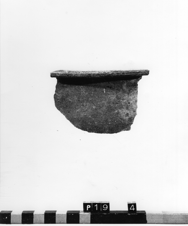 scodella, frammento - ambito laziale (secc. XII/ XIII)