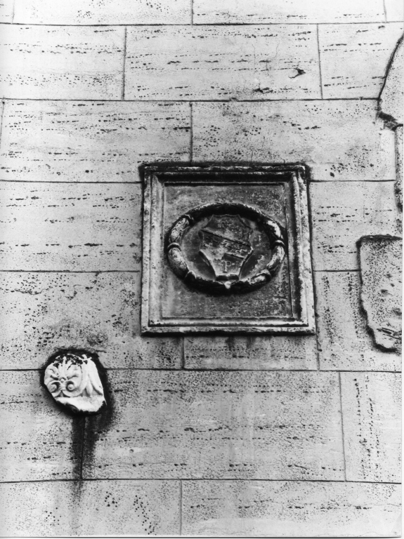 stemma (rilievo) - ambito laziale (sec. XIII)