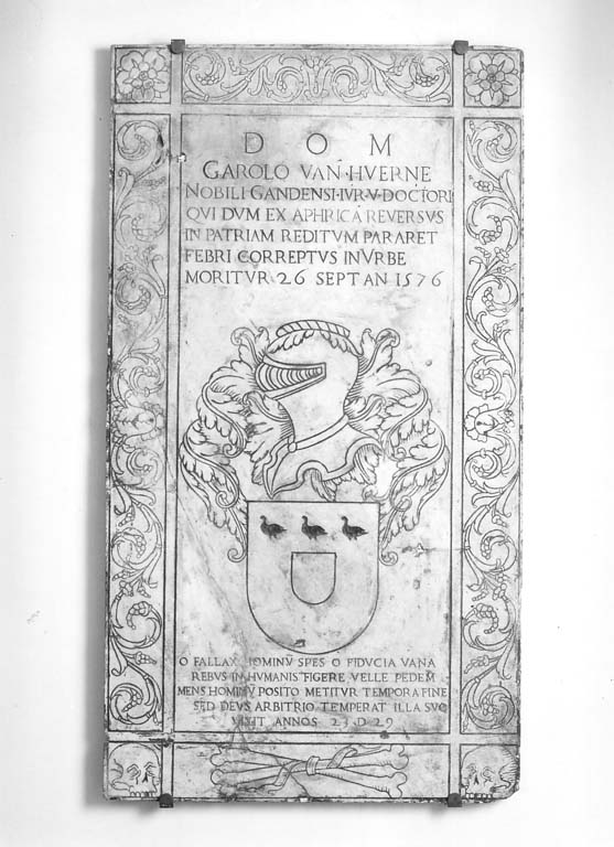 lapide tombale - ambito romano (sec. XVI)