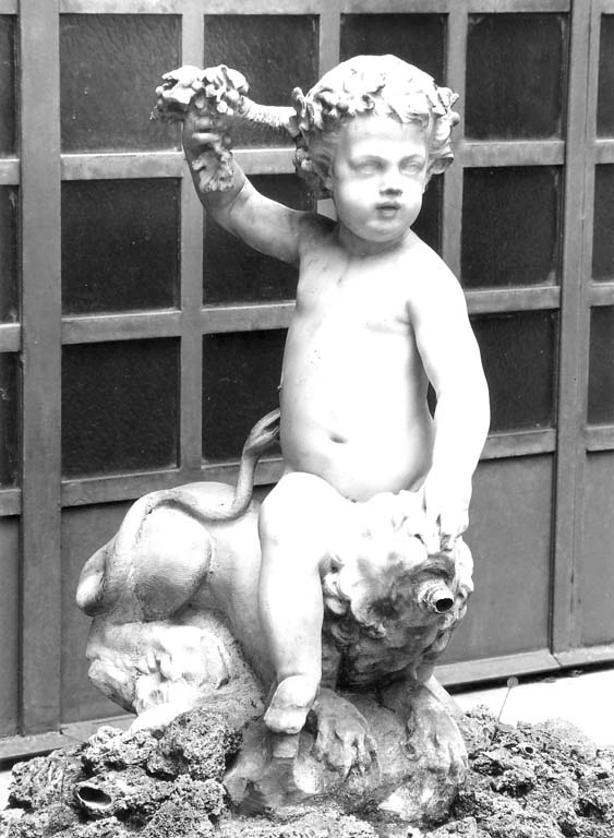 putto che cavalca un leone (gruppo scultoreo) di Pincellotti Francesco (prima metà sec. XVIII)