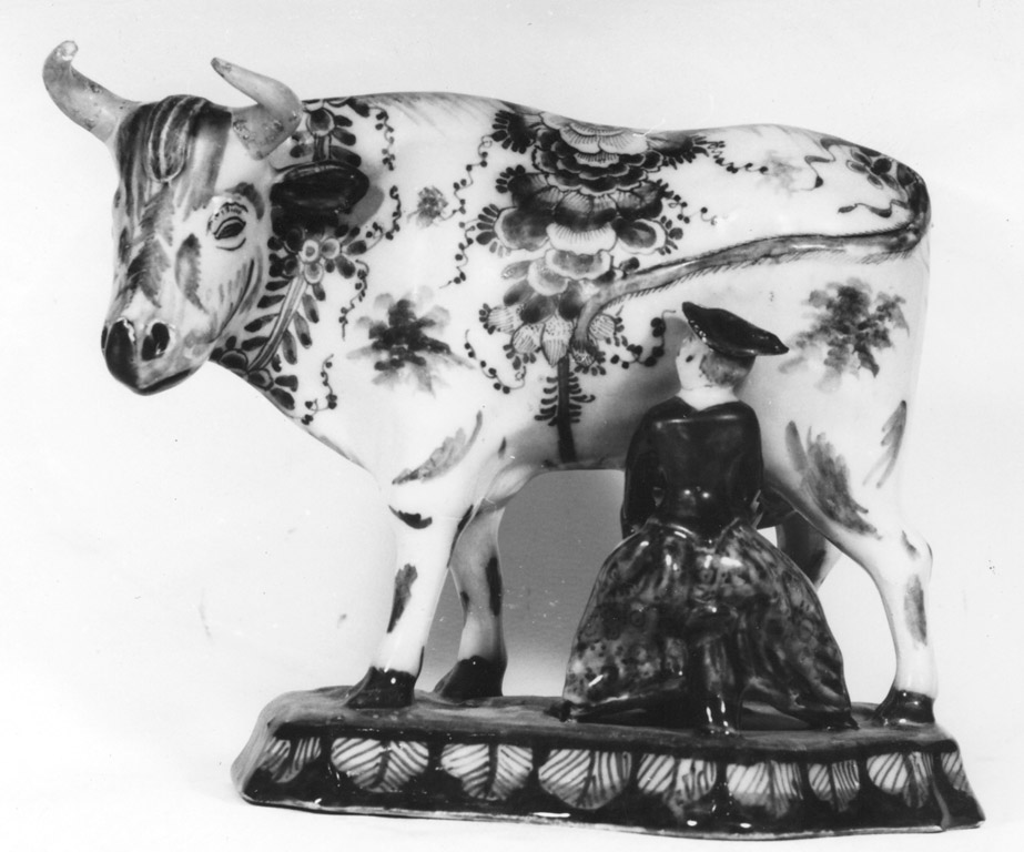 mucca con mungitrice (scultura miniaturistica) - manifattura di Delft (sec. XVIII)
