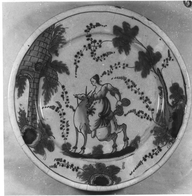 piatto da pompa - manifattura di Savona (sec. XVIII)
