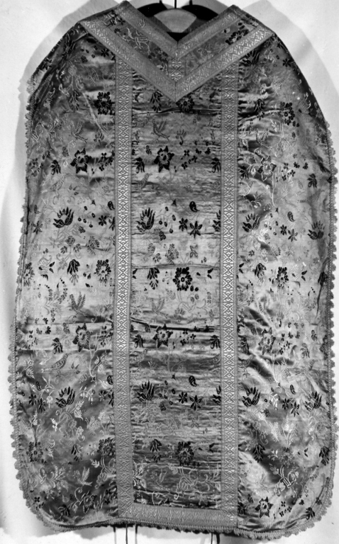 paramento liturgico - manifattura laziale (sec. XVIII)