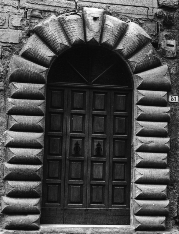 portale - ad arco - ambito laziale (sec. XVI)