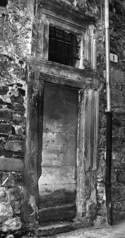 portale architravato - ambito laziale (sec. XVI)