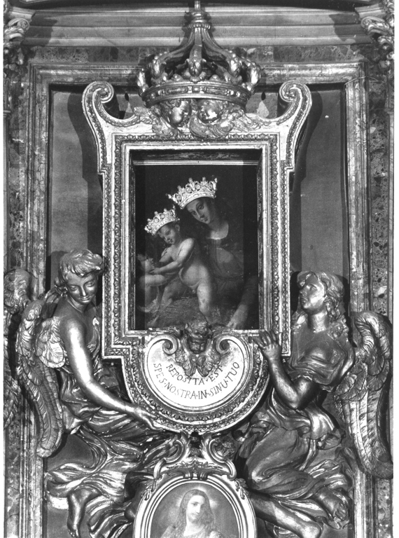 Madonna con Bambino e San Giovannino (dipinto, elemento d'insieme) di Sanzio Raffaello (scuola) (prima metà sec. XVI)