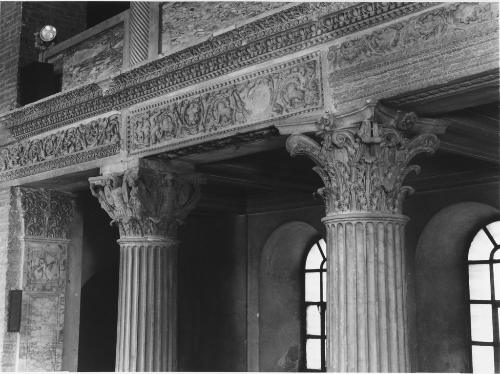 colonna corinzia, serie - ambito romano (fine sec. VI)