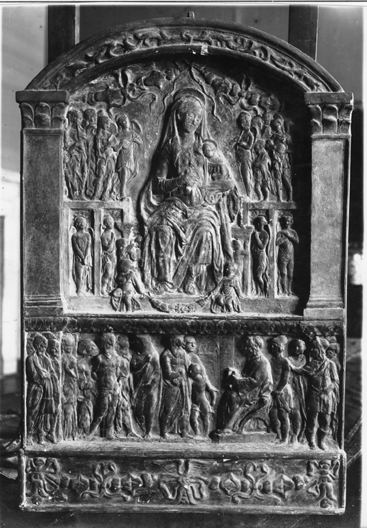 Madonna con Bambino e angeli; Cristo davanti a Pilato (rilievo) - manifattura italiana (ultimo quarto sec. XIX)