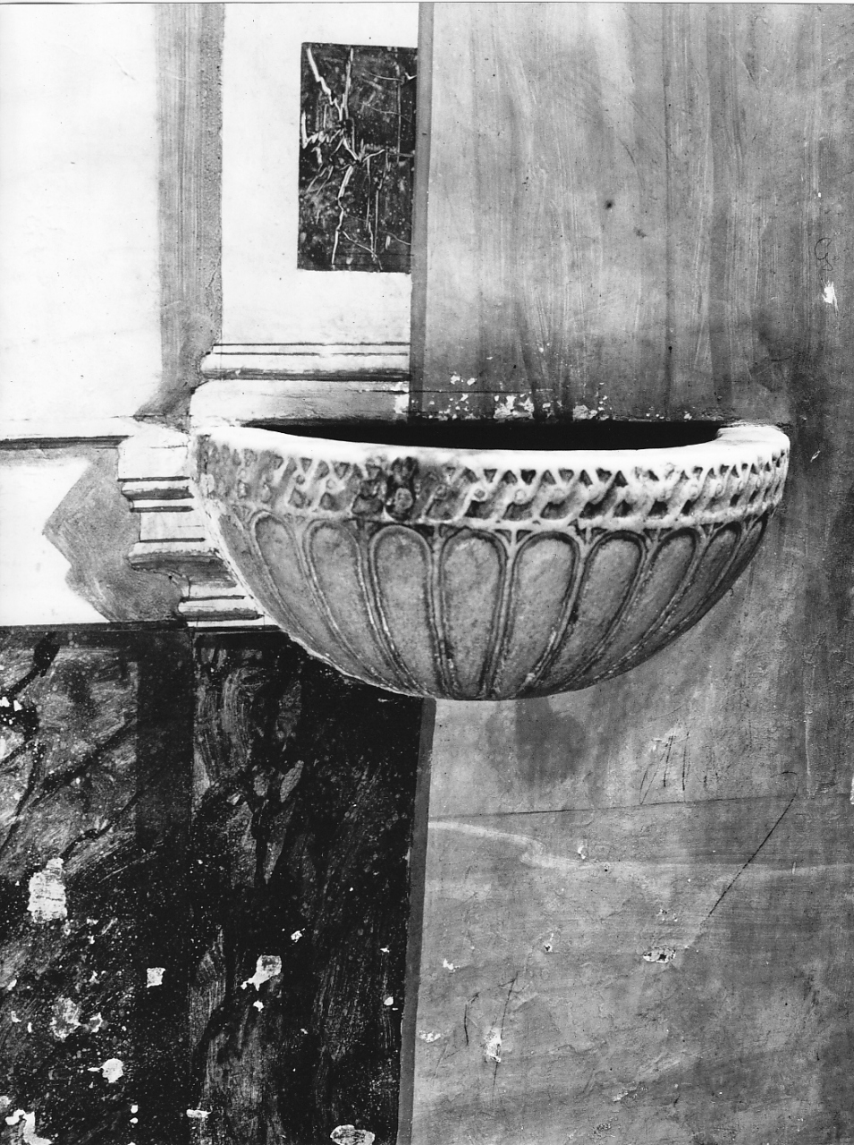 acquasantiera - da parete, opera isolata - bottega laziale (sec. XVI)