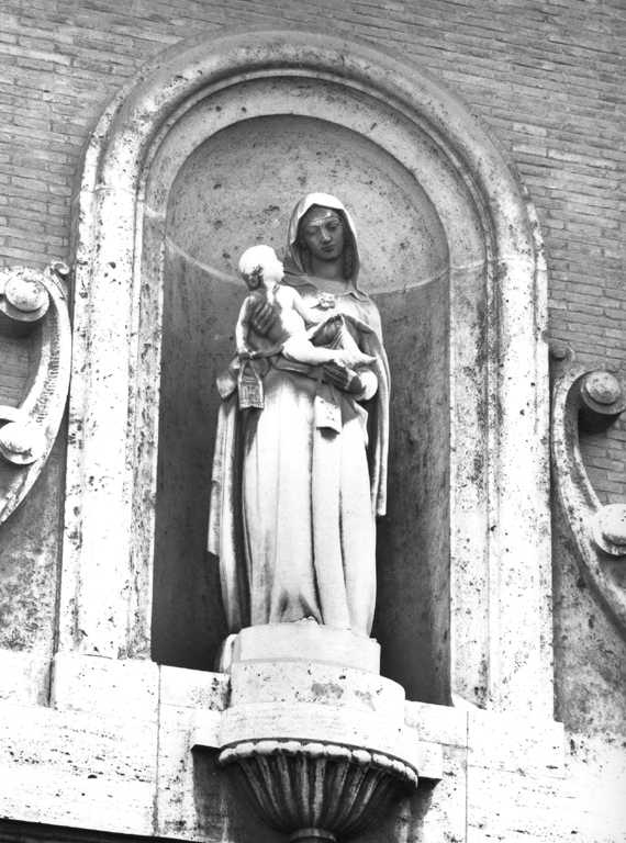 Madonna con Bambino (statua) di Drei Ercole (sec. XX)