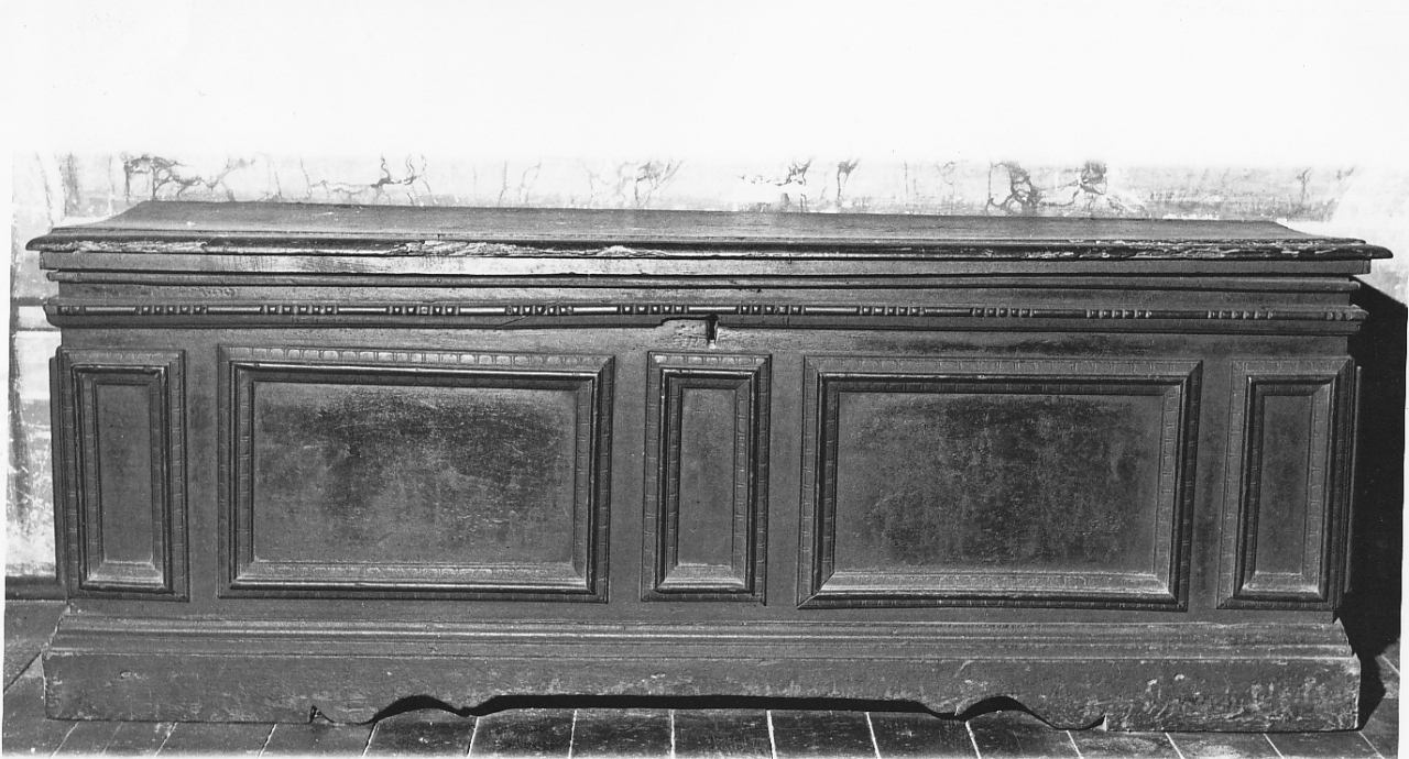 cassapanca, opera isolata - bottega laziale (sec. XVII)