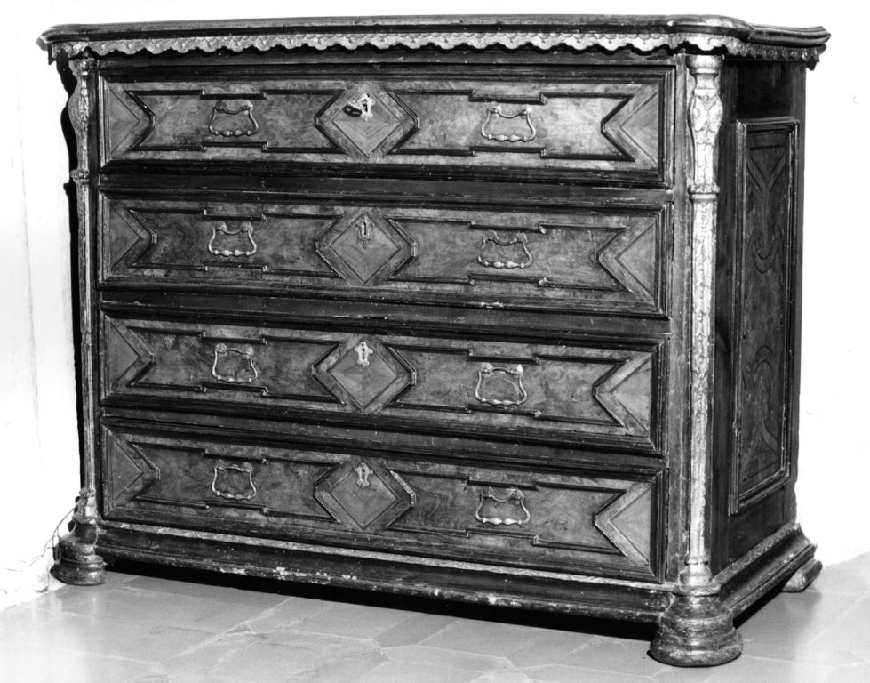 cassettone - ambito lombardo (sec. XVIII)