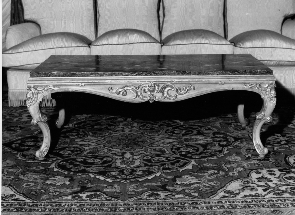 tavolo da centro - ambito romano (seconda metà sec. XIX)