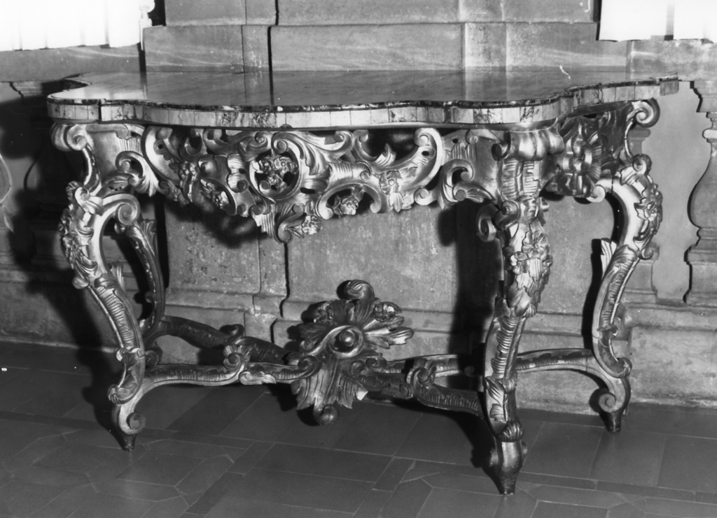 tavolo da muro - manifattura romana (secondo quarto sec. XVIII)