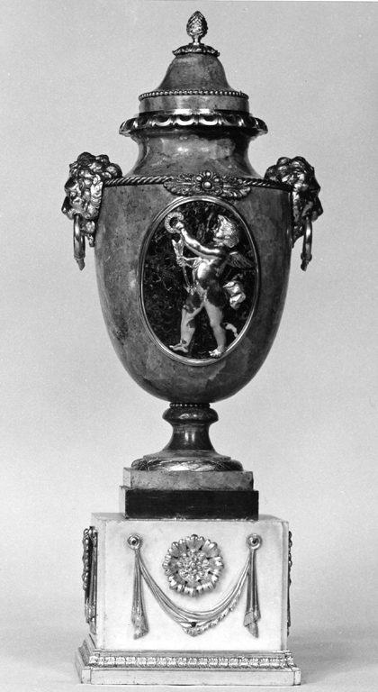 vaso, serie di Valadier Luigi (sec. XVIII)