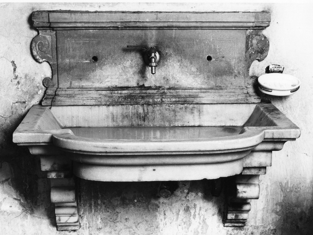 lavabo da sacrestia - ambito romano (secondo quarto sec. XVIII)
