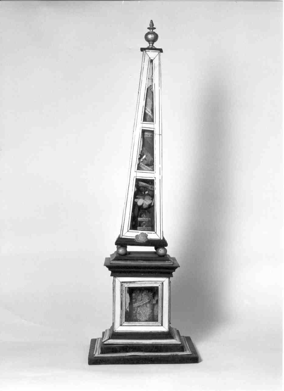 reliquiario architettonico - a obelisco, serie - bottega mantovana (seconda metà sec. XVIII)