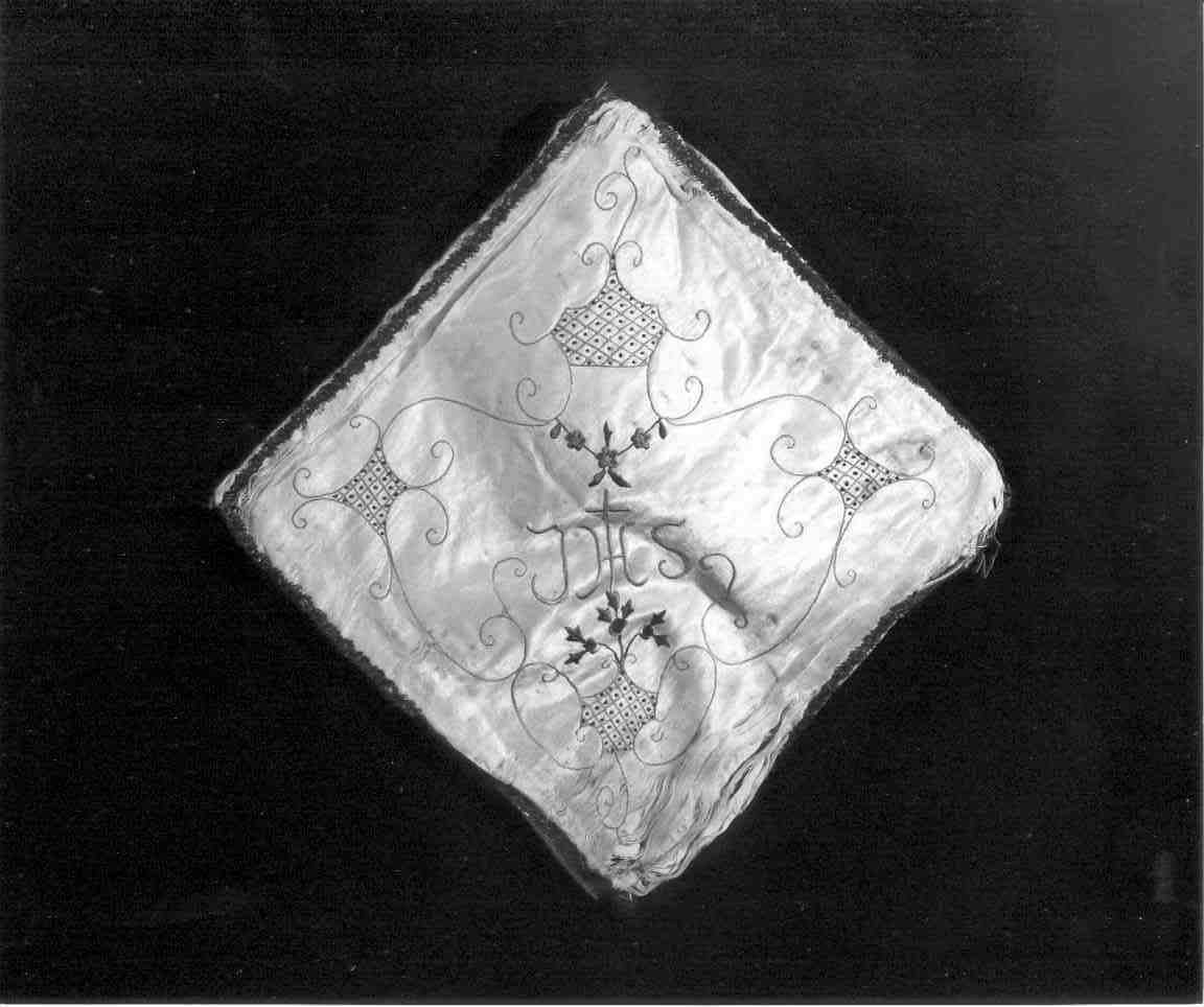 cuscino, opera isolata - manifattura mantovana (primo quarto sec. XX)