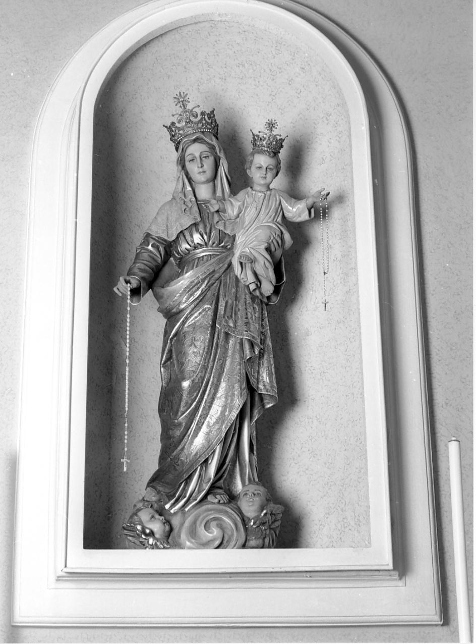 Madonna del Rosario (statua, opera isolata) di Righetti Emilio (sec. XX)