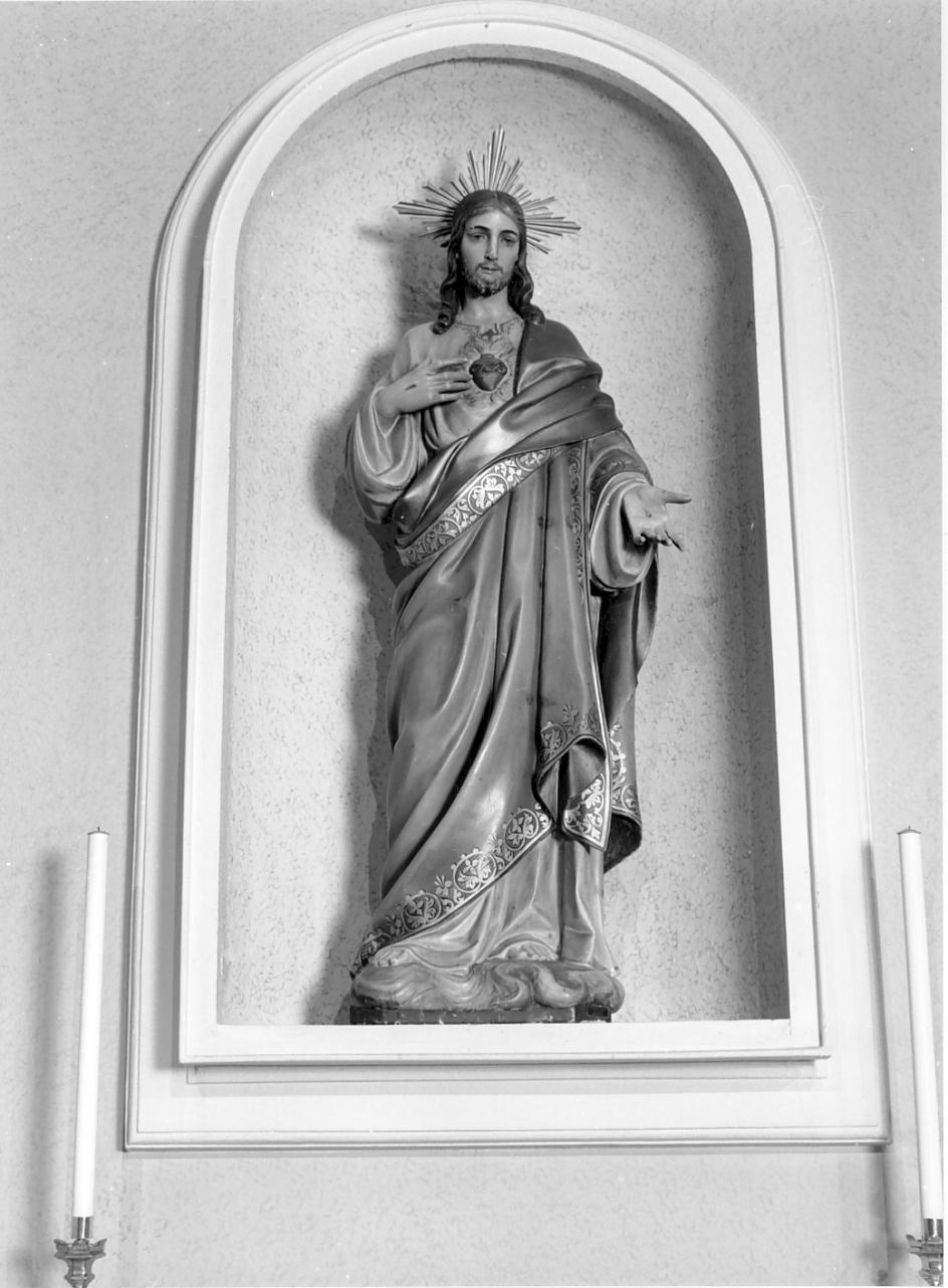 Sacro Cuore di Gesù (statua, opera isolata) di Righetti Emilio (sec. XX)