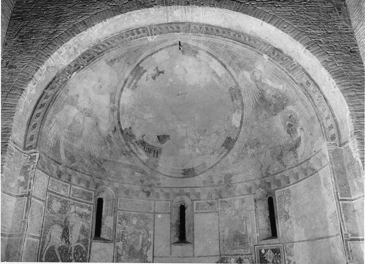 Motivi decorativi a tralci di vite/ motivi decorativi a finti mattoni (dipinto, elemento d'insieme) - ambito mantovano (fine/inizio secc. XI/ XII)