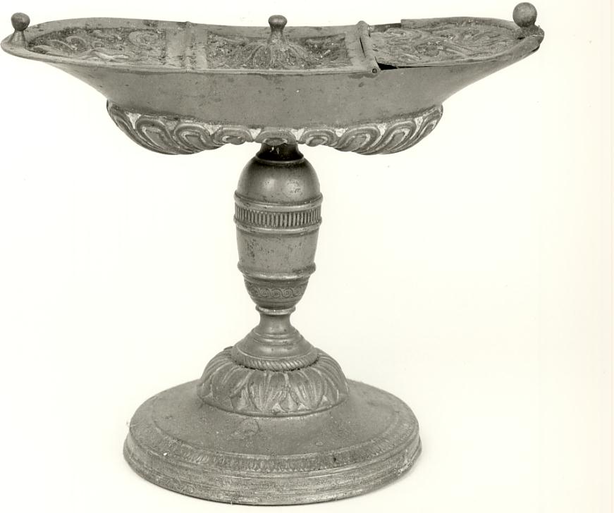 navicella portaincenso, opera isolata - produzione lombarda (seconda metà sec. XIX)