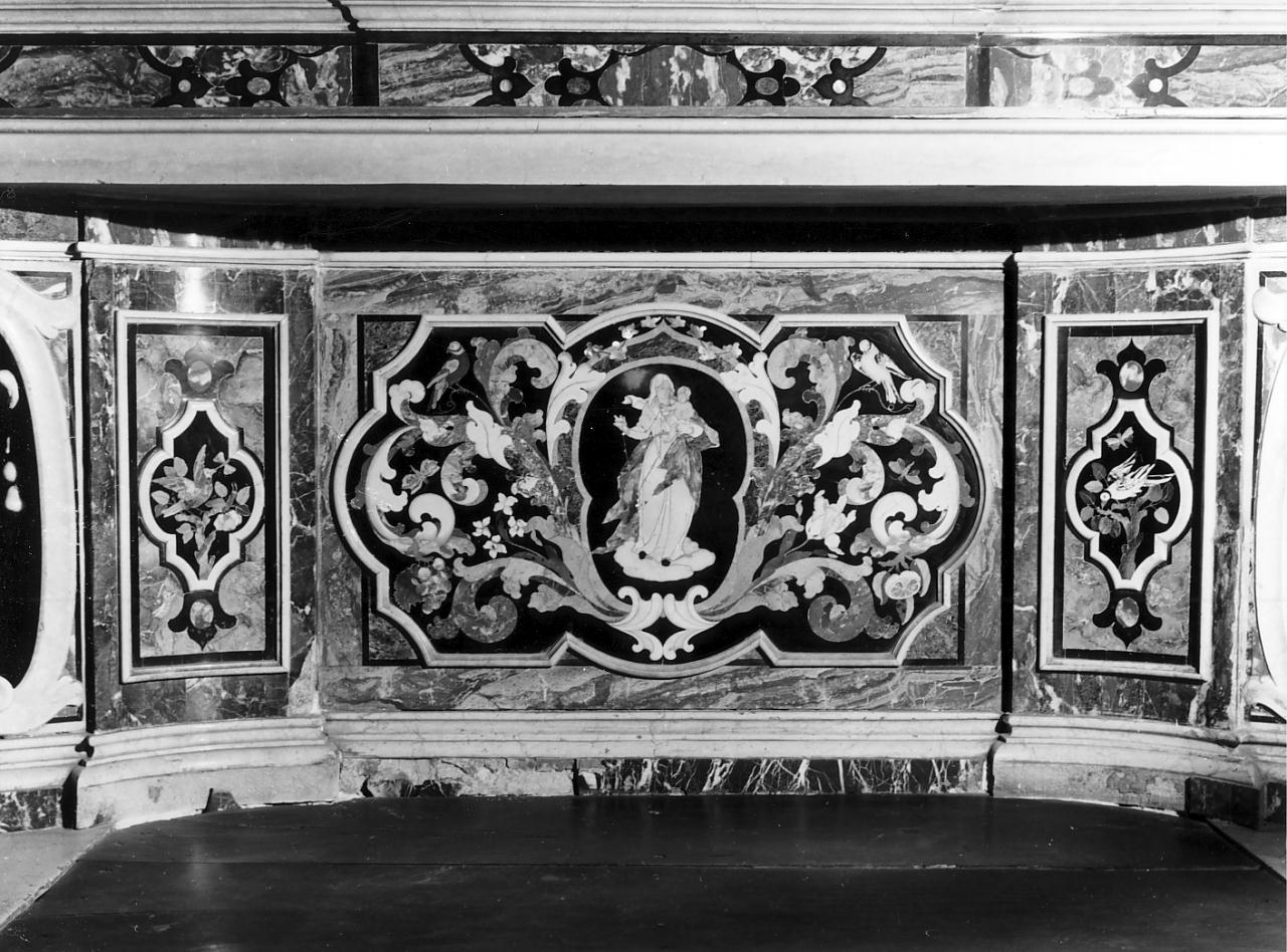Madonna del Rosario (paliotto - a pannello piano, elemento d'insieme) - bottega cremonese (prima metà sec. XVIII)
