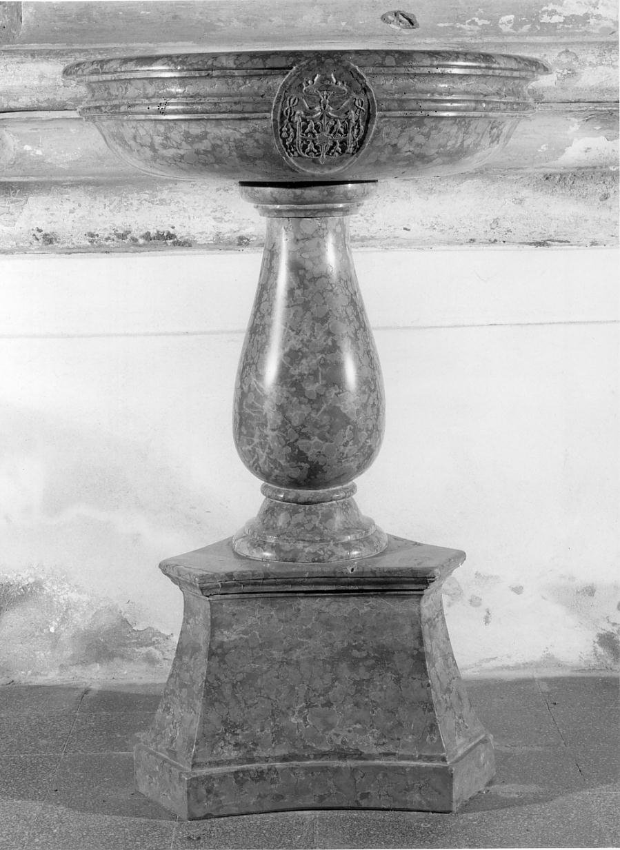 acquasantiera - a fusto - ambito mantovano (prima metà sec. XVI)