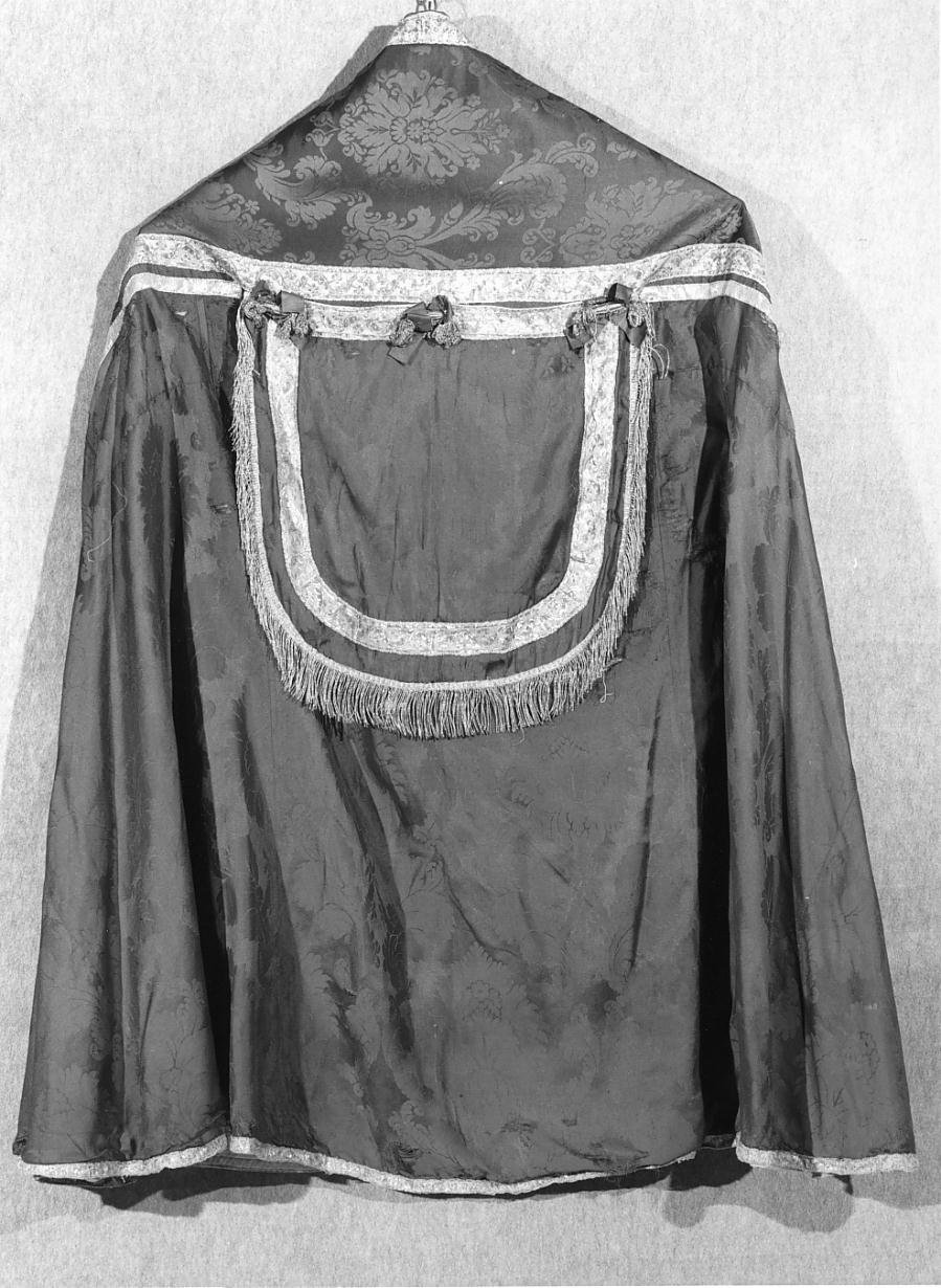 piviale - ambito mantovano (prima metà sec. XVIII)