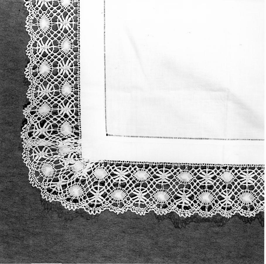 tovaglia d'altare - ambito mantovano (primo quarto sec. XX)