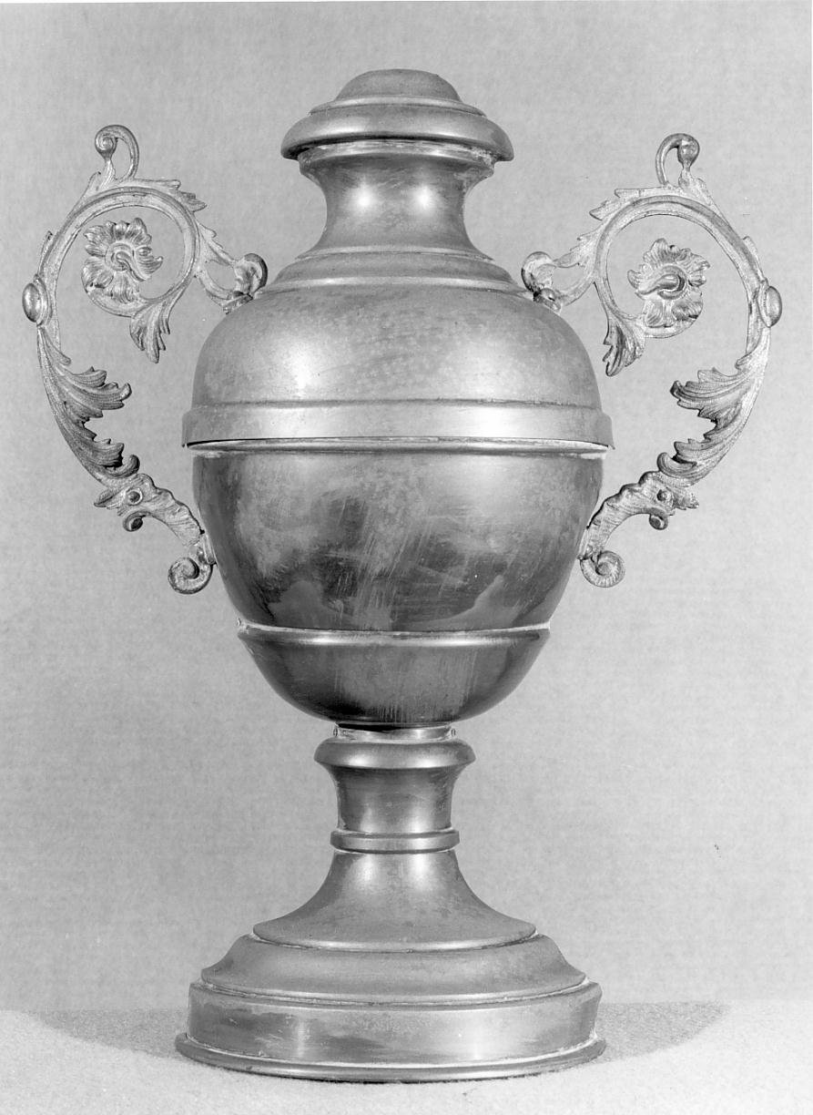 vaso d'altare con composizione floreale - ambito mantovano (sec. XIX)