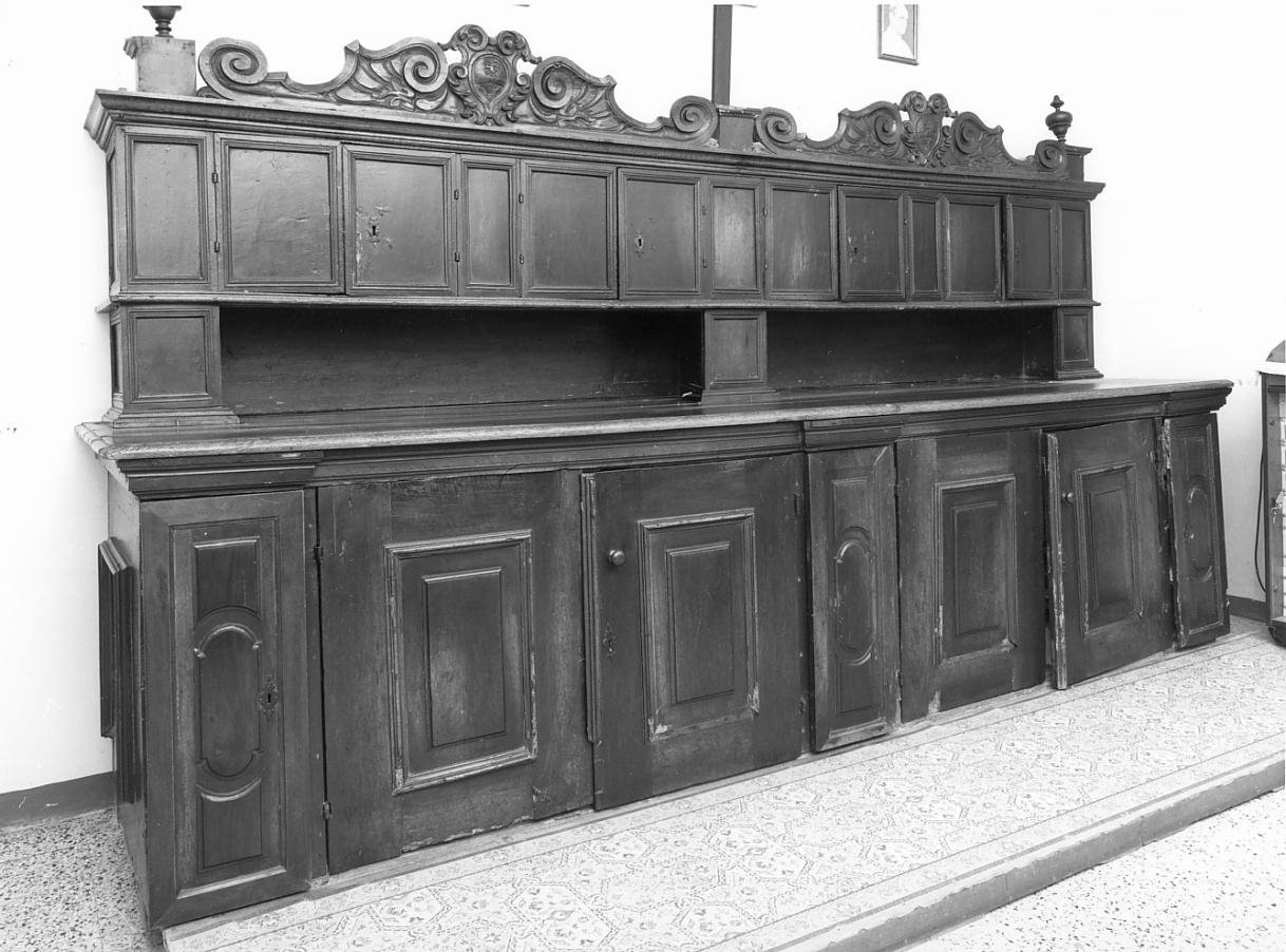 credenza con alzata - ambito mantovano (seconda metà sec. XVII)