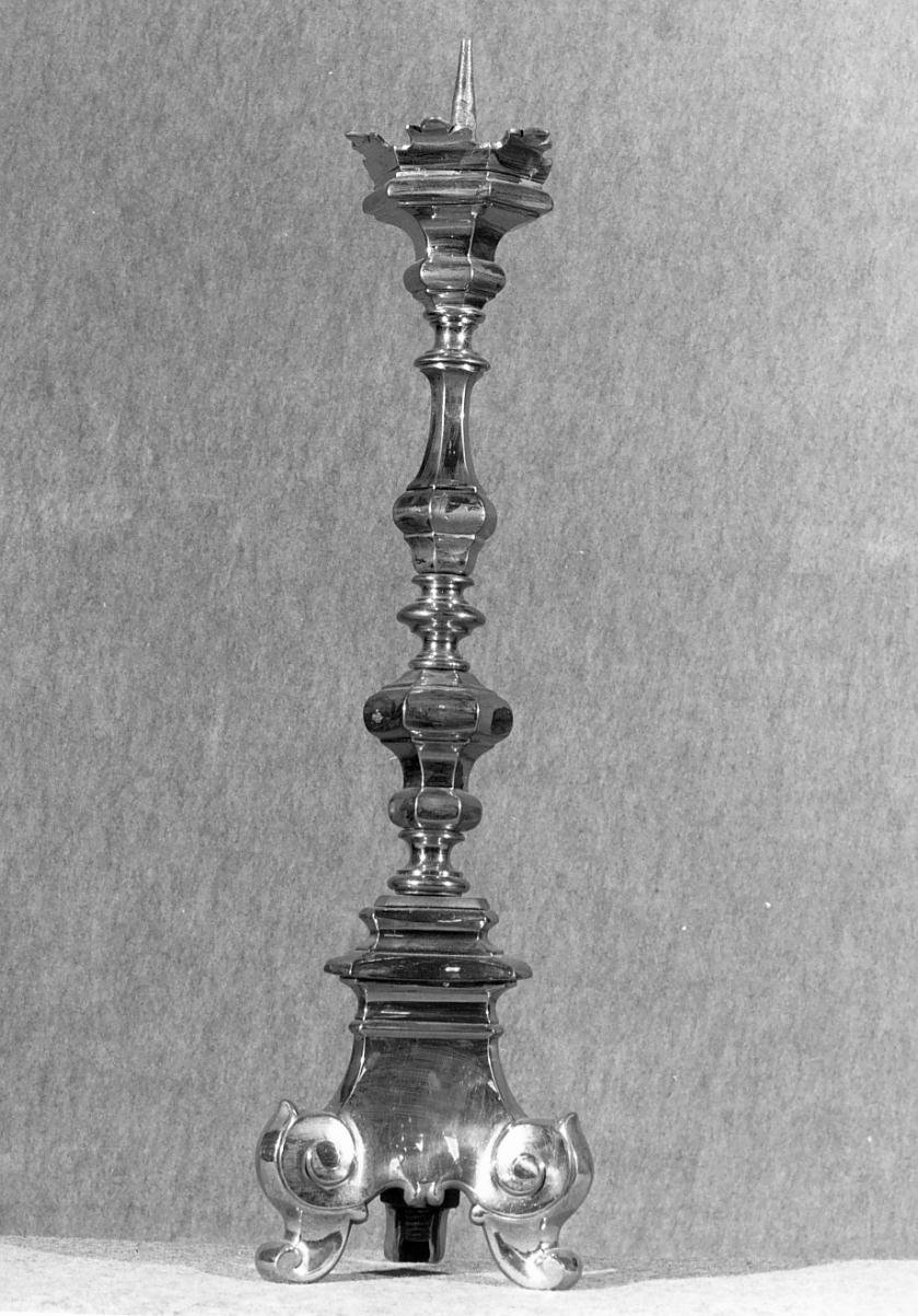 candeliere d'altare - ambito mantovano (secondo quarto sec. XX)