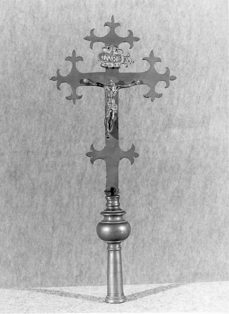 croce processionale - ambito mantovano (secondo quarto sec. XX)