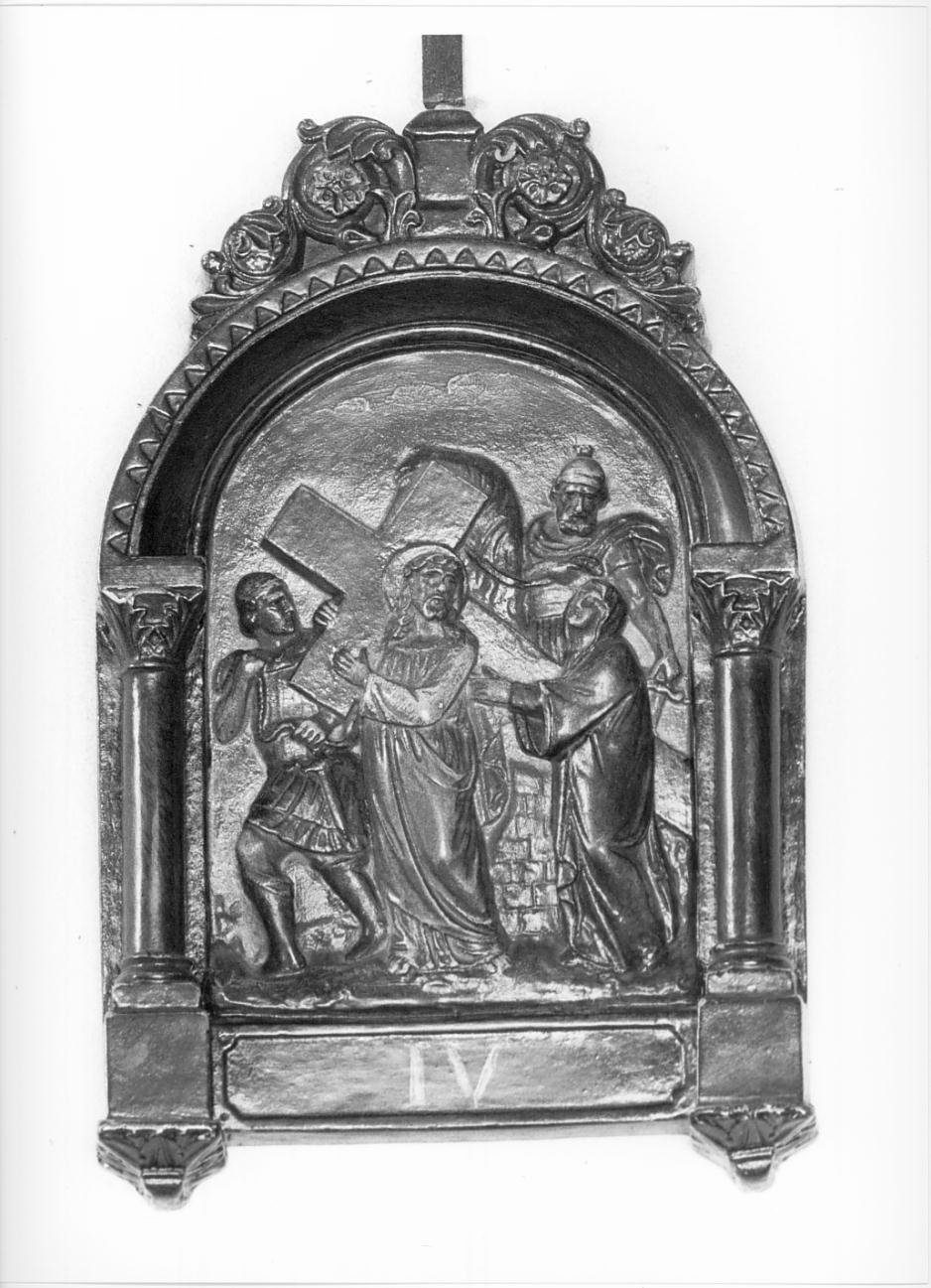 Stazione IV Gesu' incontra la Madonna (formella) - ambito mantovano (sec. XIX)