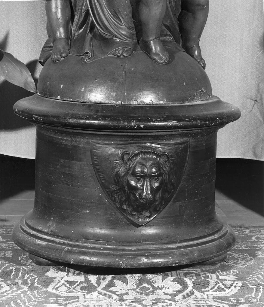 base di scultura - ambito mantovano (prima metà sec. XX)