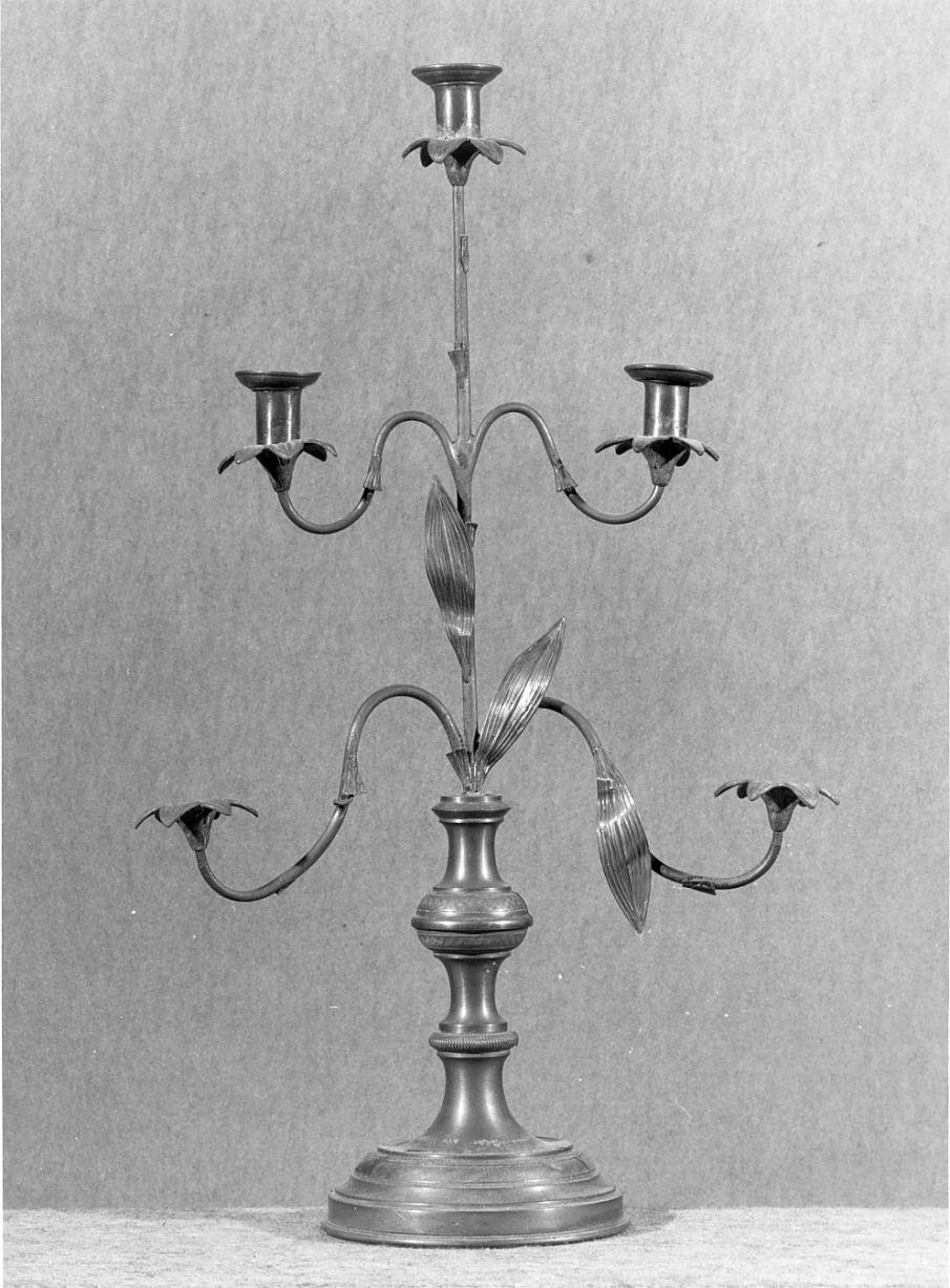 candelabro - ambito mantovano (primo quarto sec. XX)