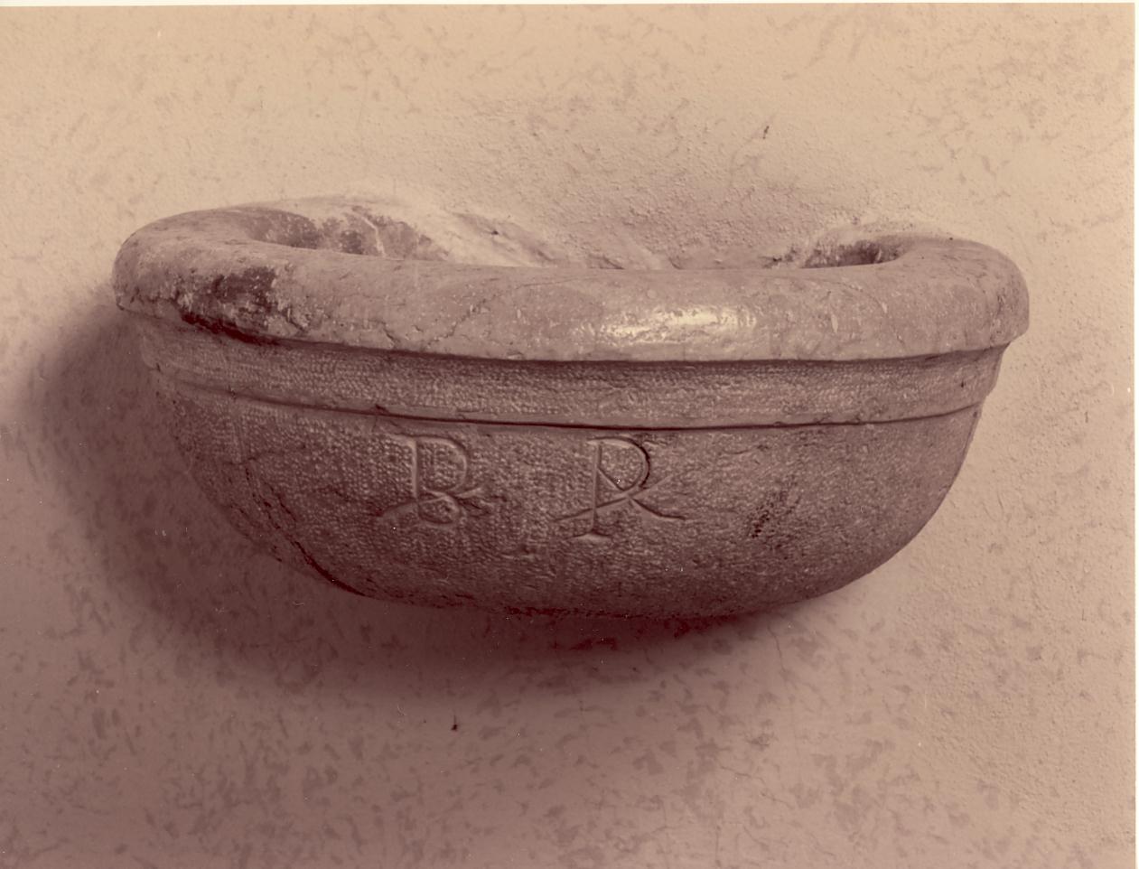 acquasantiera da parete, opera isolata - ambito bresciano (prima metà sec. XVIII)