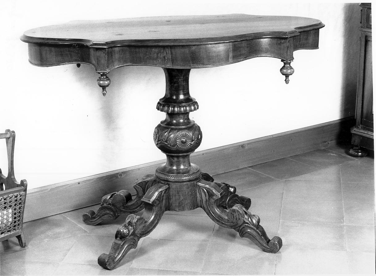 tavolino, opera isolata - ambito lombardo (sec. XVIII, sec. XX)