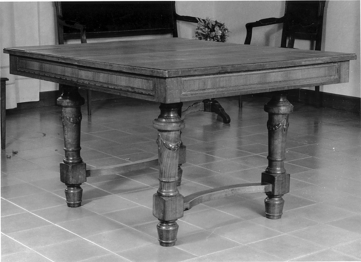 tavolo, opera isolata - ambito mantovano (prima metà sec. XIX)