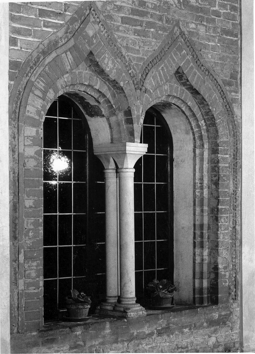 decorazione plastica, insieme - ambito mantovano (sec. XIV)