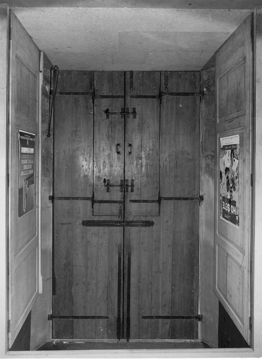 portone - ambito mantovano (secondo quarto sec. XX)