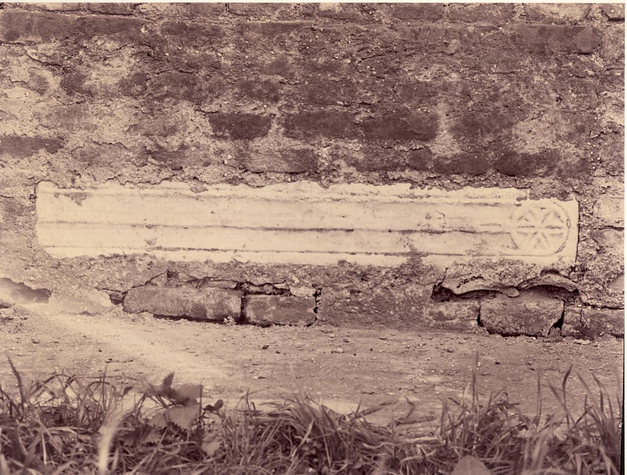 decorazione plastica, opera isolata - ambito bresciano (prima metà sec. XIV)