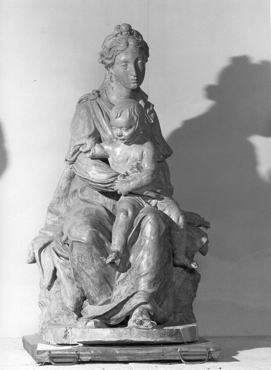 Madonna con Bambino (statua) di Catalano Giovanni (sec. XVI)