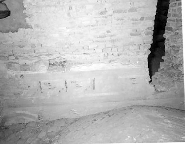 Architettura con santi e angeli/ Cornice a greca con busti di santi (dipinto, elemento d'insieme) - ambito lombardo (primo quarto sec. XII)