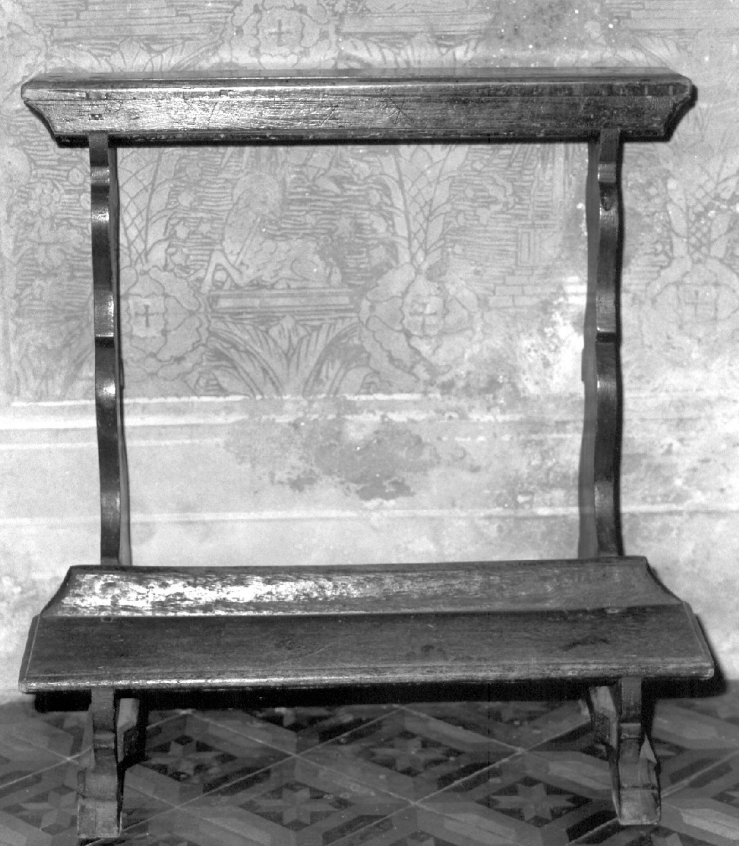 inginocchiatoio, opera isolata - ambito lombardo (primo quarto sec. XX)